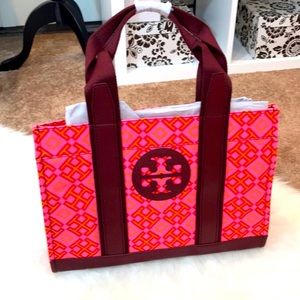 🎉LIKE🆕 Tory Burch Tote!!🎉